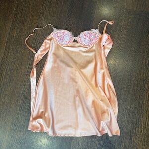 3 silk dresses ($15/each, total $45) (descriptions in bio)
